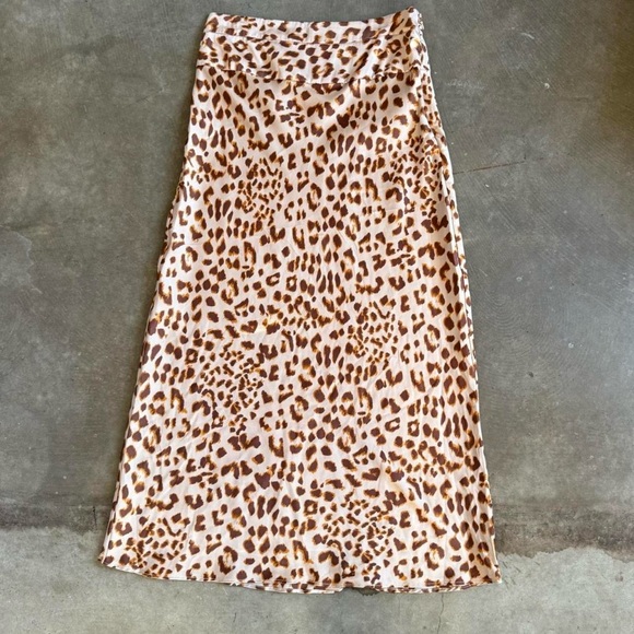 Free People Dresses & Skirts - Free People Leopard Print Skirt